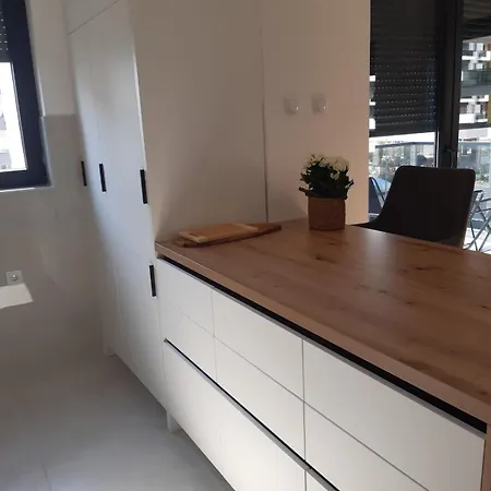 Dvosoban Stan Akacija * Trebinje