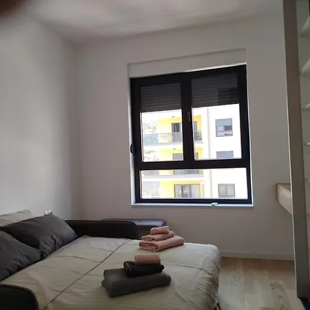 Dvosoban Stan Akacija